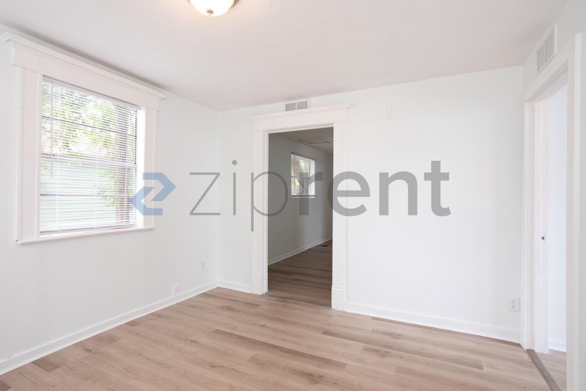 2184 W 45th St - Photo 5 of 18