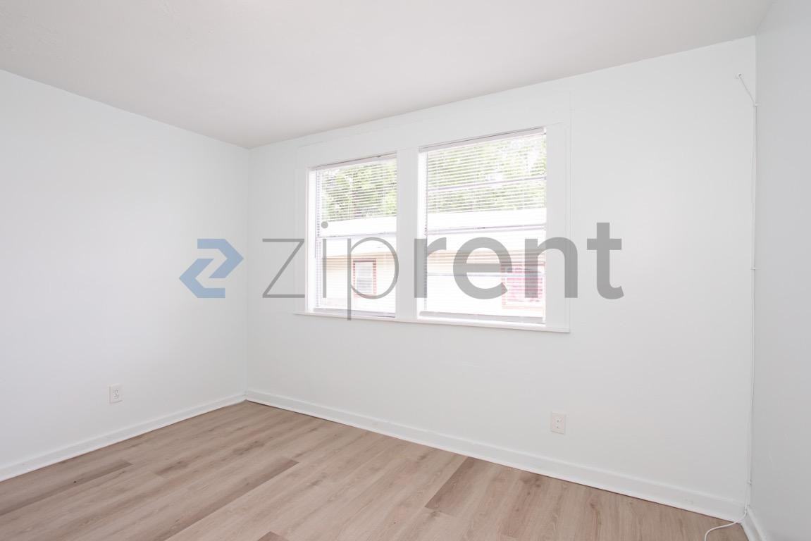 2184 W 45th St - Photo 7 of 18