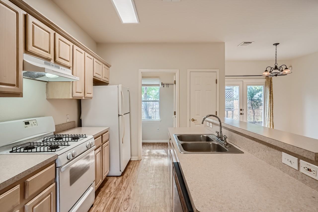 2303 Santa Rita St #NA - Photo 4 of 15