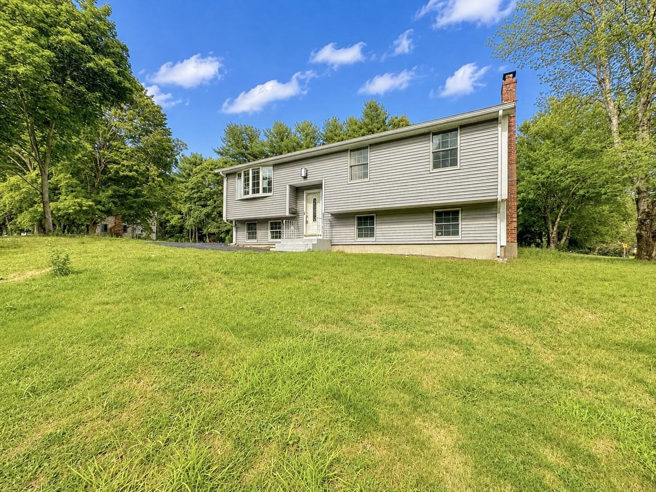 18 Linda St #NA - Photo 2 of 34