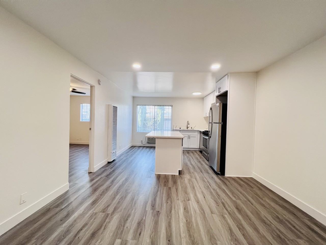 6861 S Sepulveda Blvd #13 - Photo 2 of 16