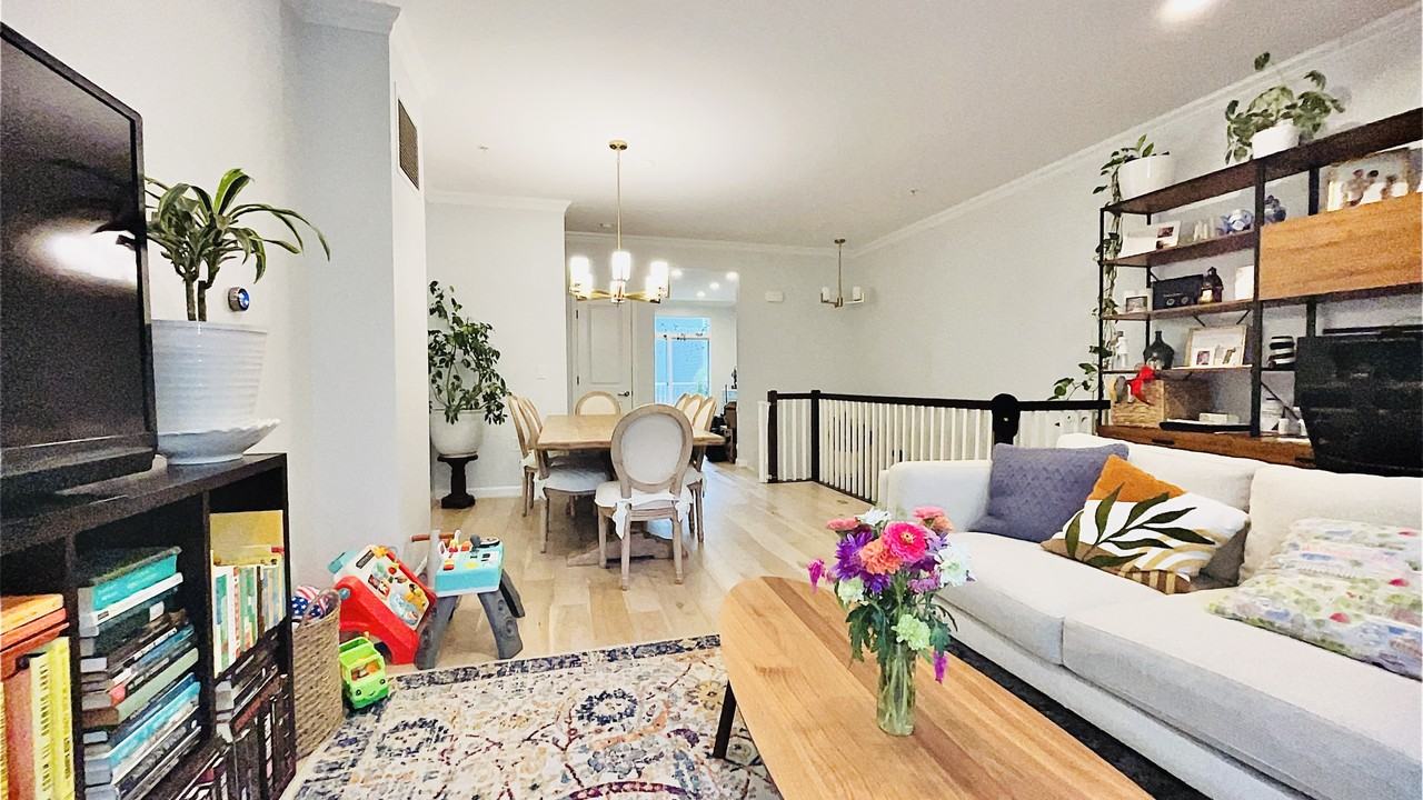 2518 Sayles Pl Se #NA - Photo 2 of 17