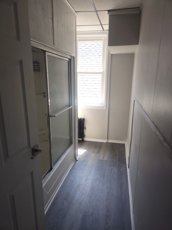 529 Taylor Ave #1 - Photo 4 of 13