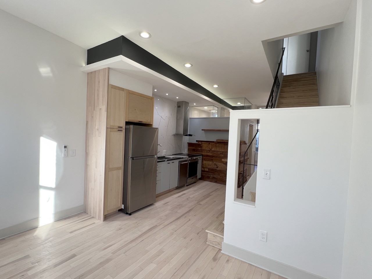 2019 S Beechwood St #2 - Photo 3 of 37
