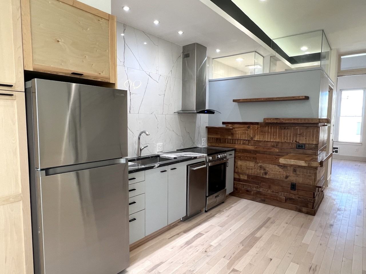 2019 S Beechwood St #2 - Photo 5 of 37
