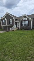 1220 Ne Applewood St #NA - Photo 1 of 1