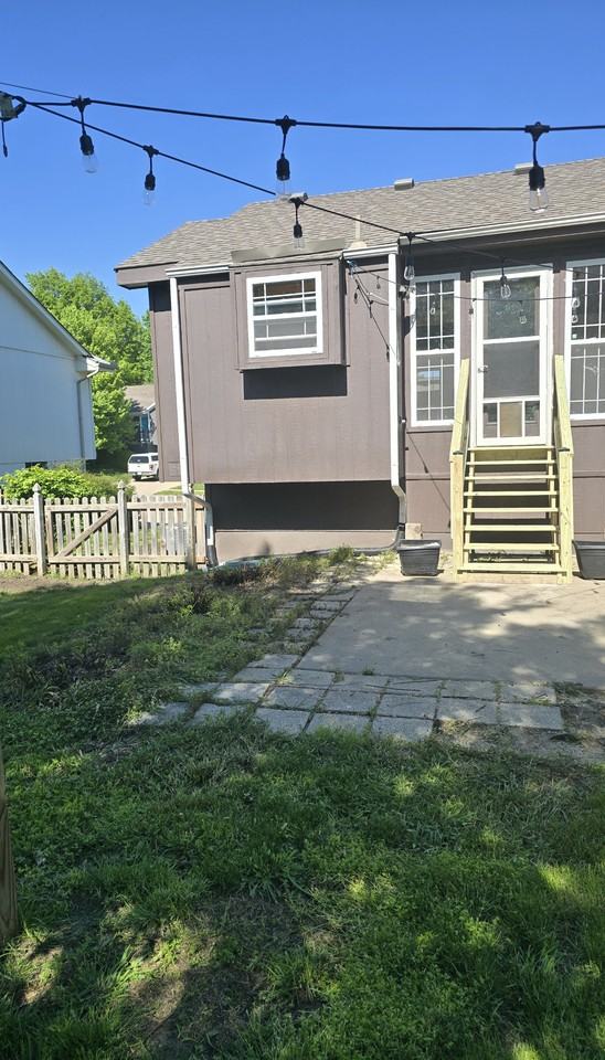 1220 Ne Applewood St #NA - Photo 2 of 50
