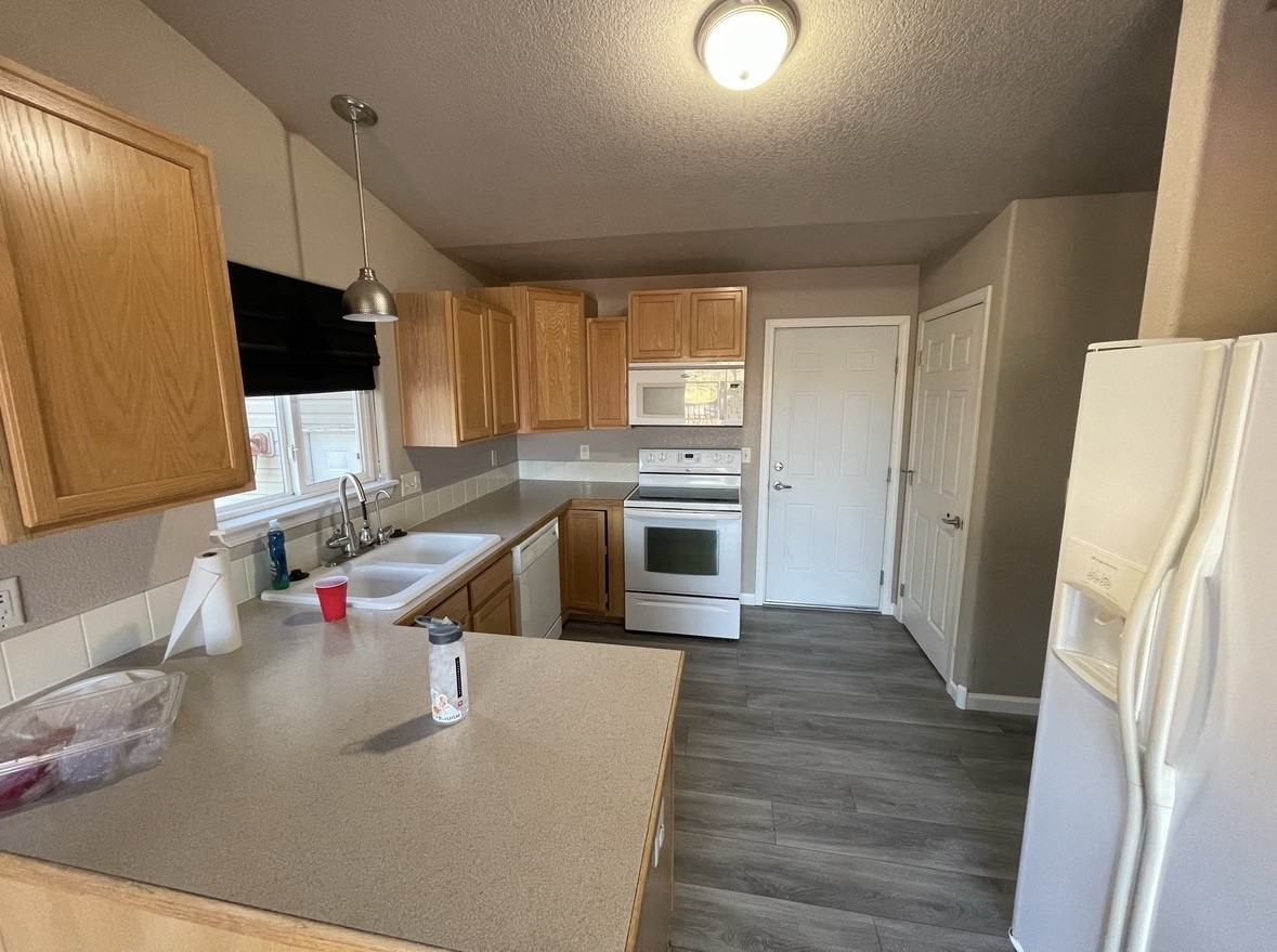 4917 Southpointe Dr #NA - Photo 3 of 26