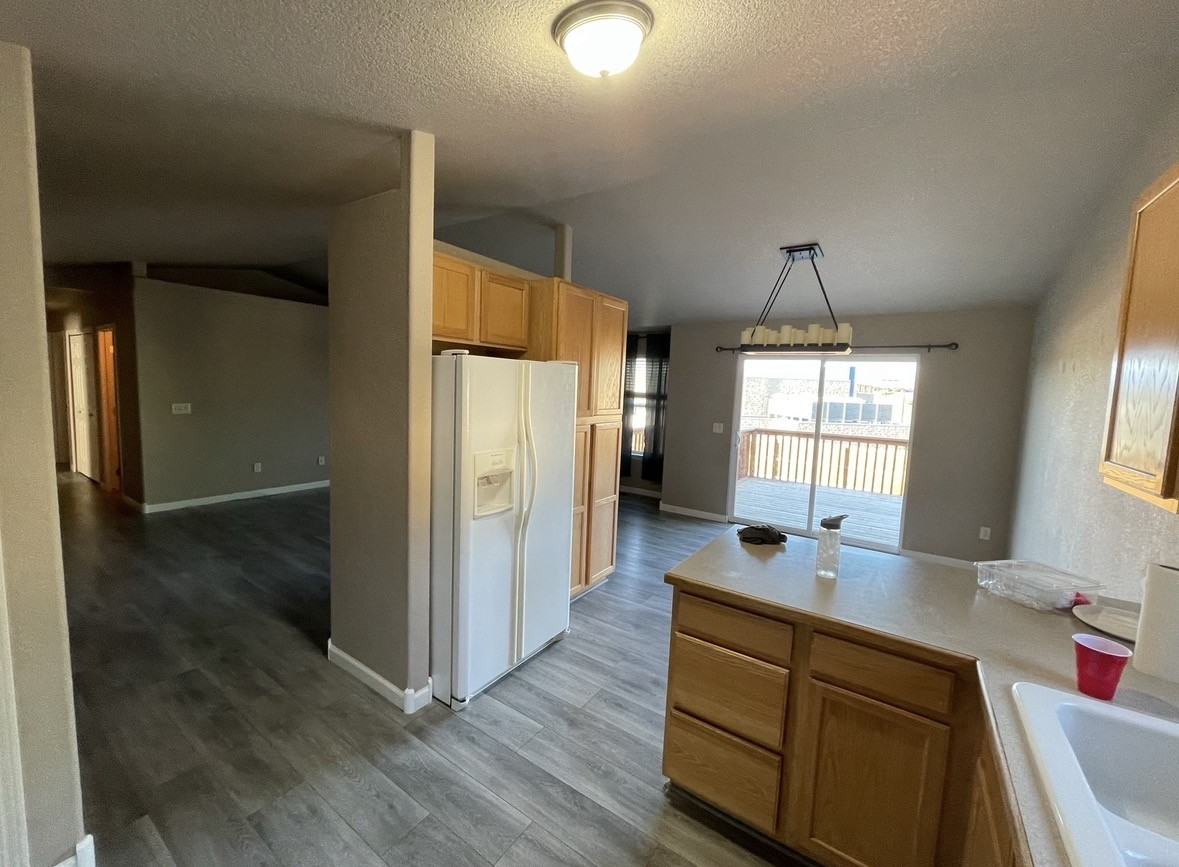 4917 Southpointe Dr #NA - Photo 5 of 26