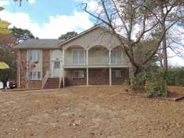 featured image of 5421 Thompson Cir #1