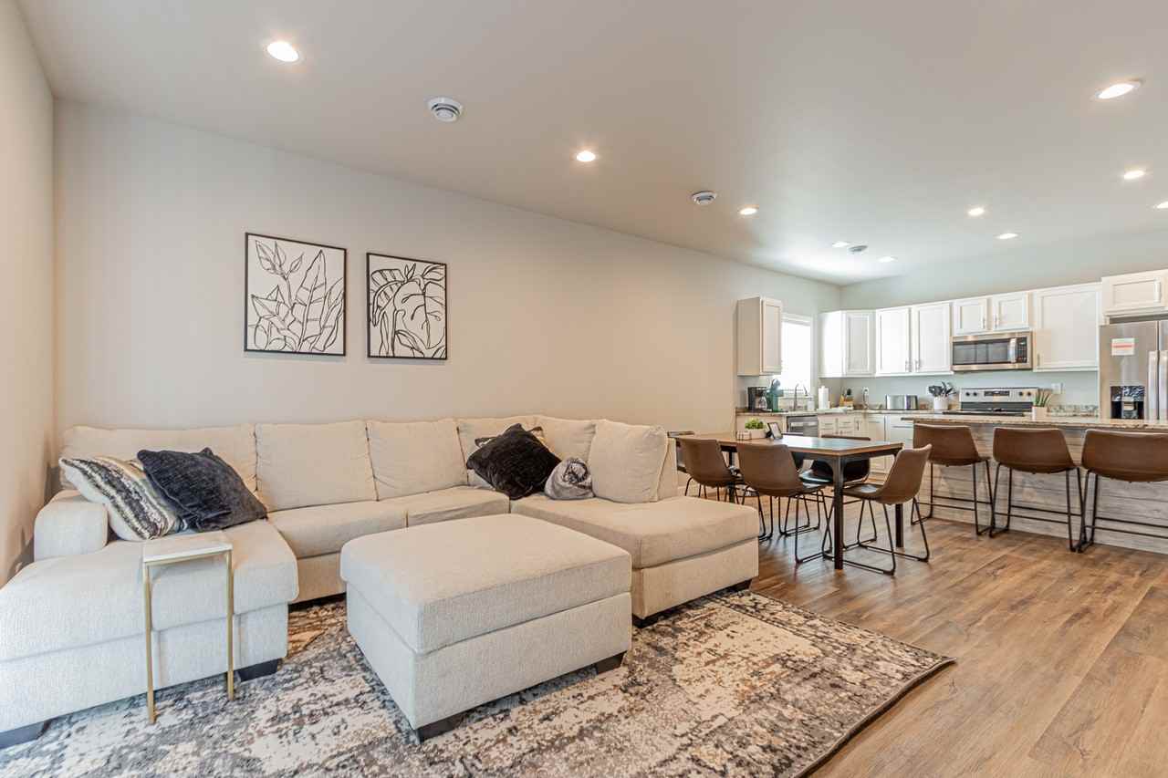 6898 68th St S #1 - Photo 3 of 23