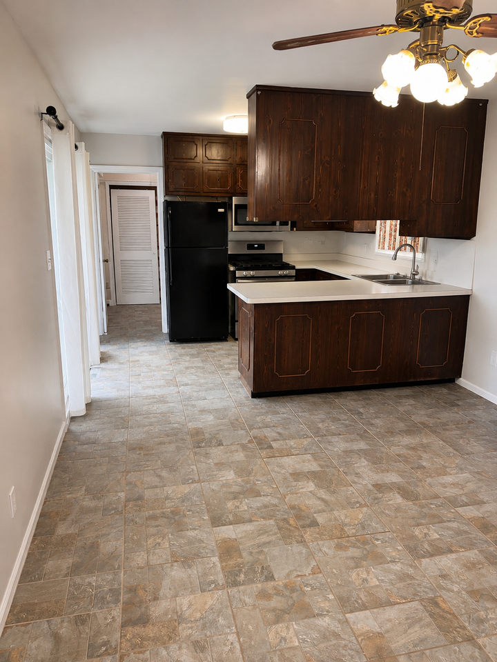 8 Hillside Dr #NA - Photo 6 of 10