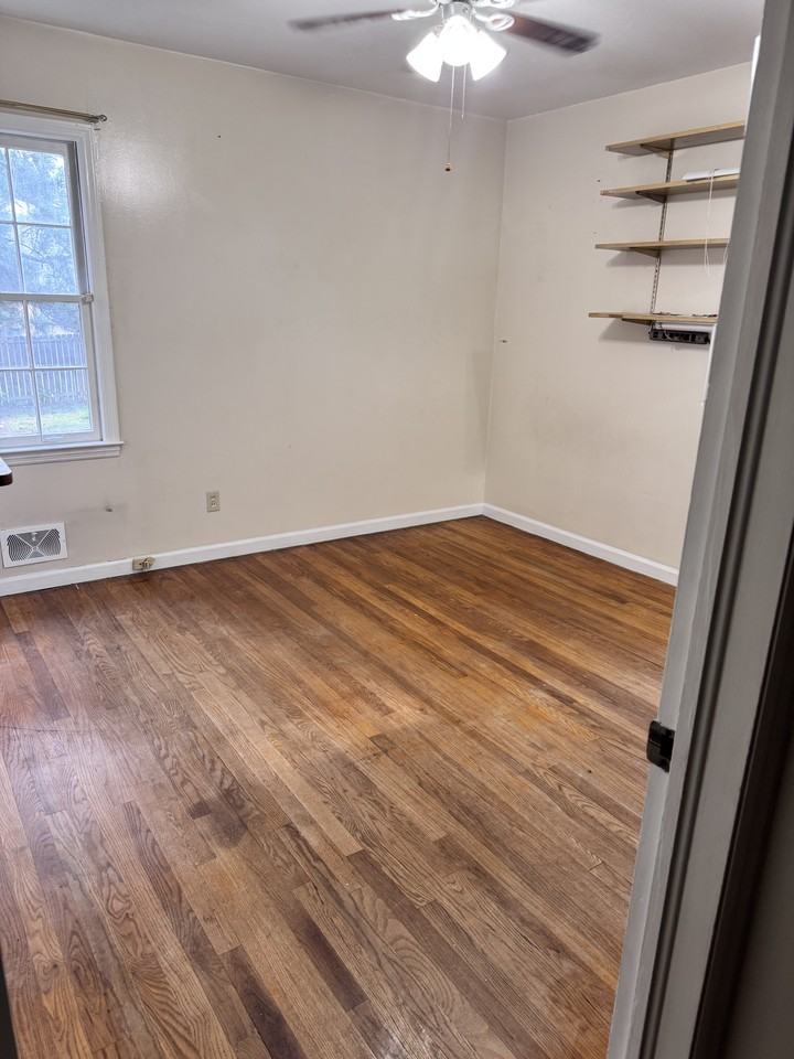 8 Hillside Dr #NA - Photo 4 of 10