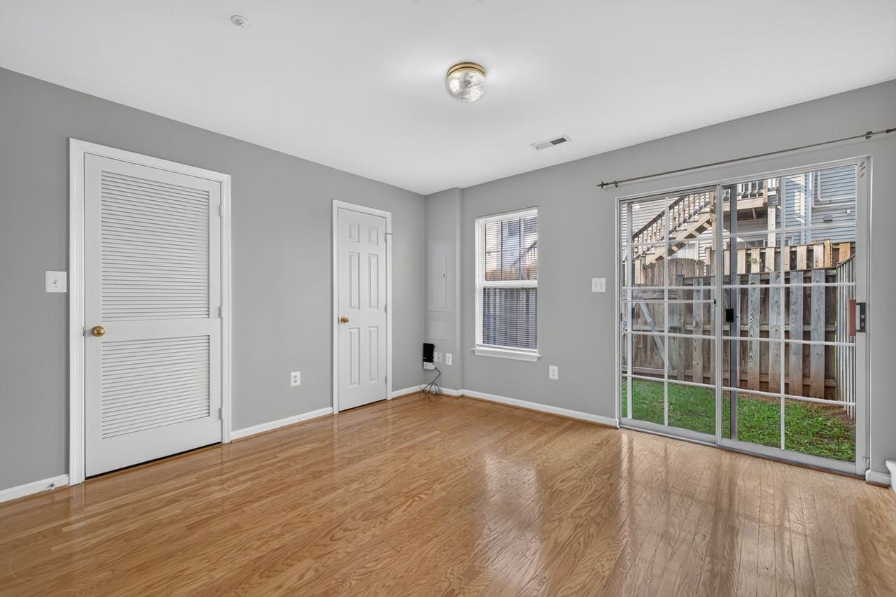 13504 Hamlet Square Ct #1 - Photo 3 of 25