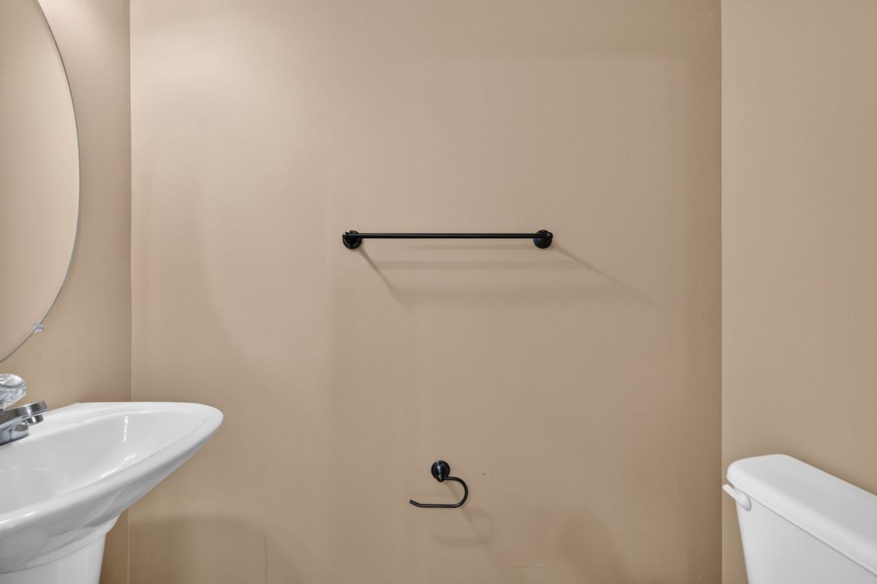 13504 Hamlet Square Ct #1 - Photo 4 of 25