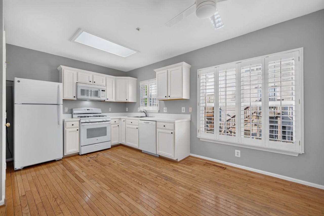 13504 Hamlet Square Ct #1 - Photo 5 of 25