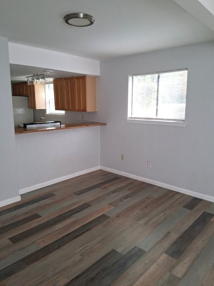 920 N 7th St #1 - Photo 3 of 12