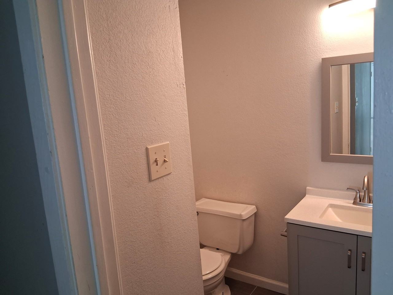 920 N 7th St #1 - Photo 5 of 12