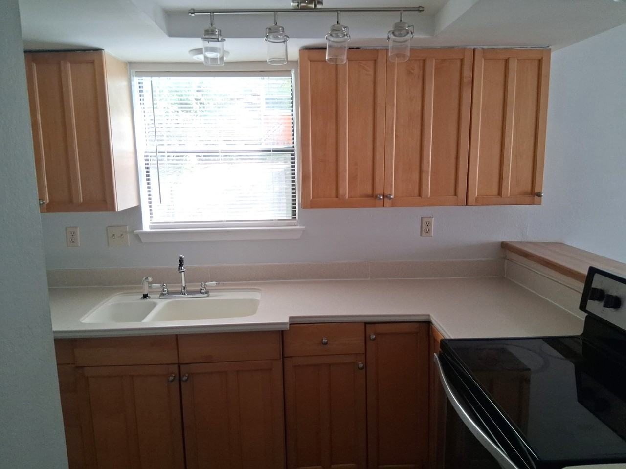 920 N 7th St #1 - Photo 6 of 12