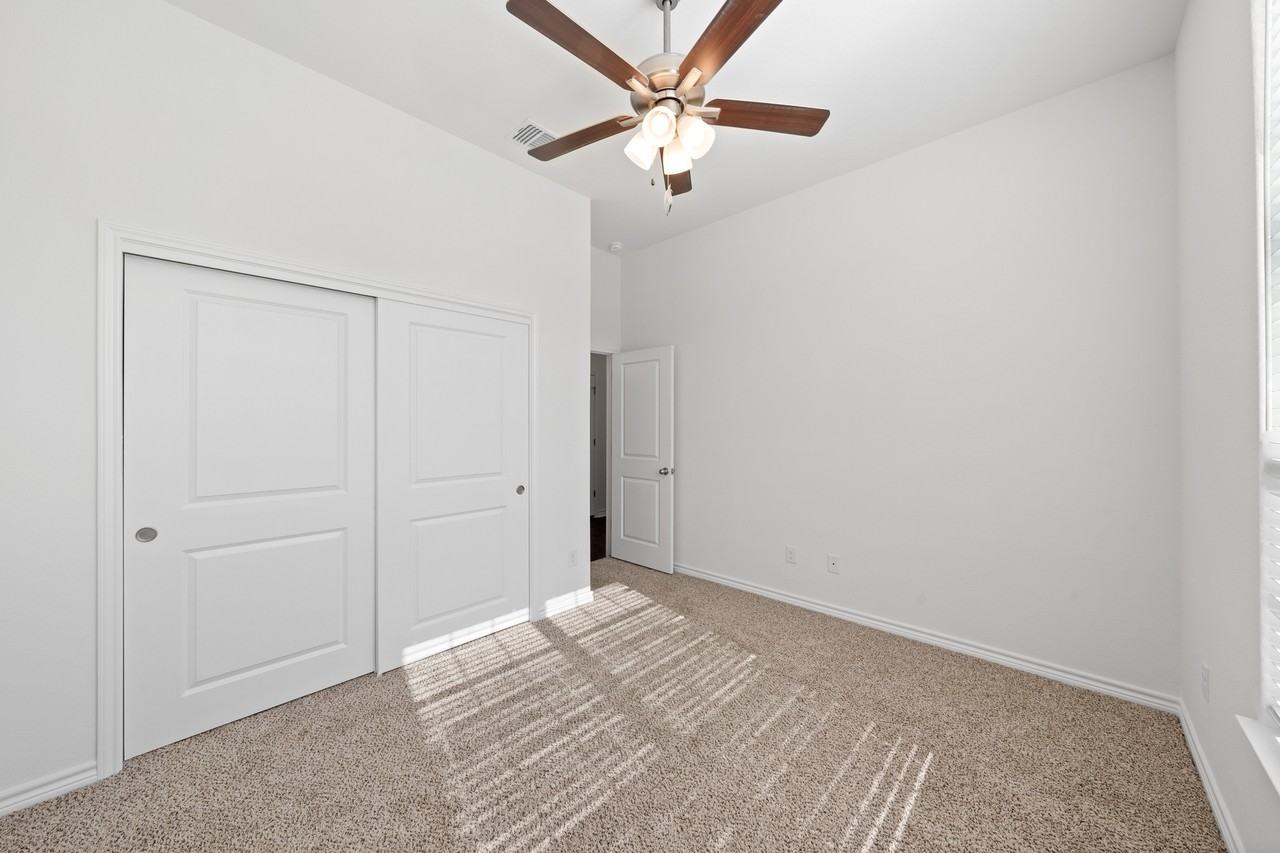 7308 Caladium Dr #1 - Photo 4 of 31