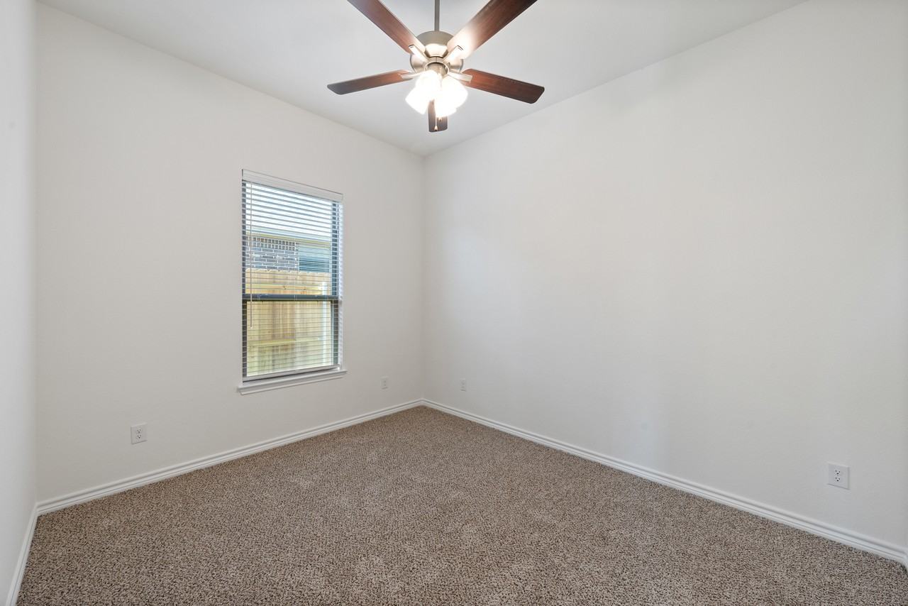 7308 Caladium Dr #1 - Photo 5 of 31