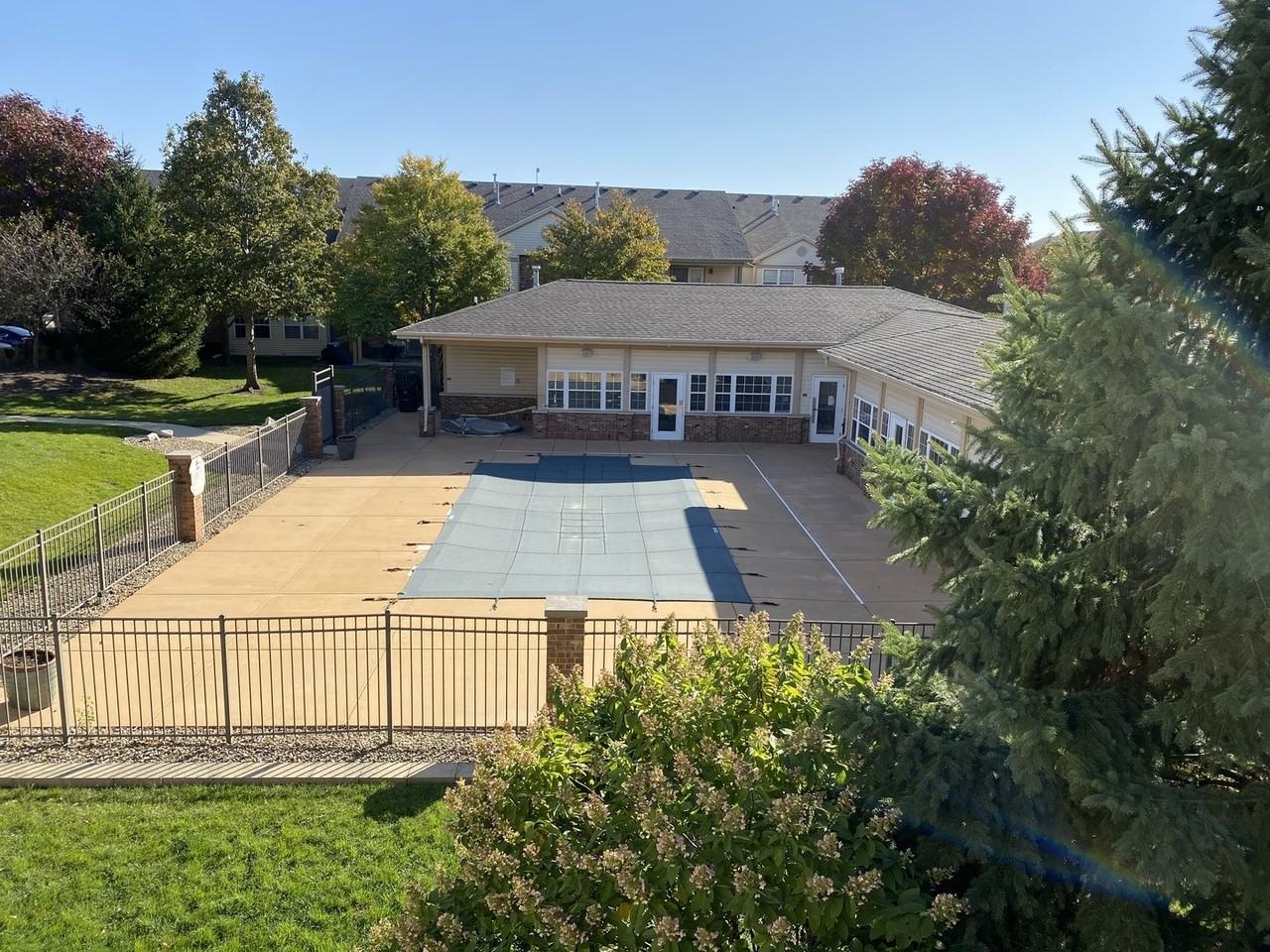 3832 Thornhill Cir #NA - Photo 4 of 35