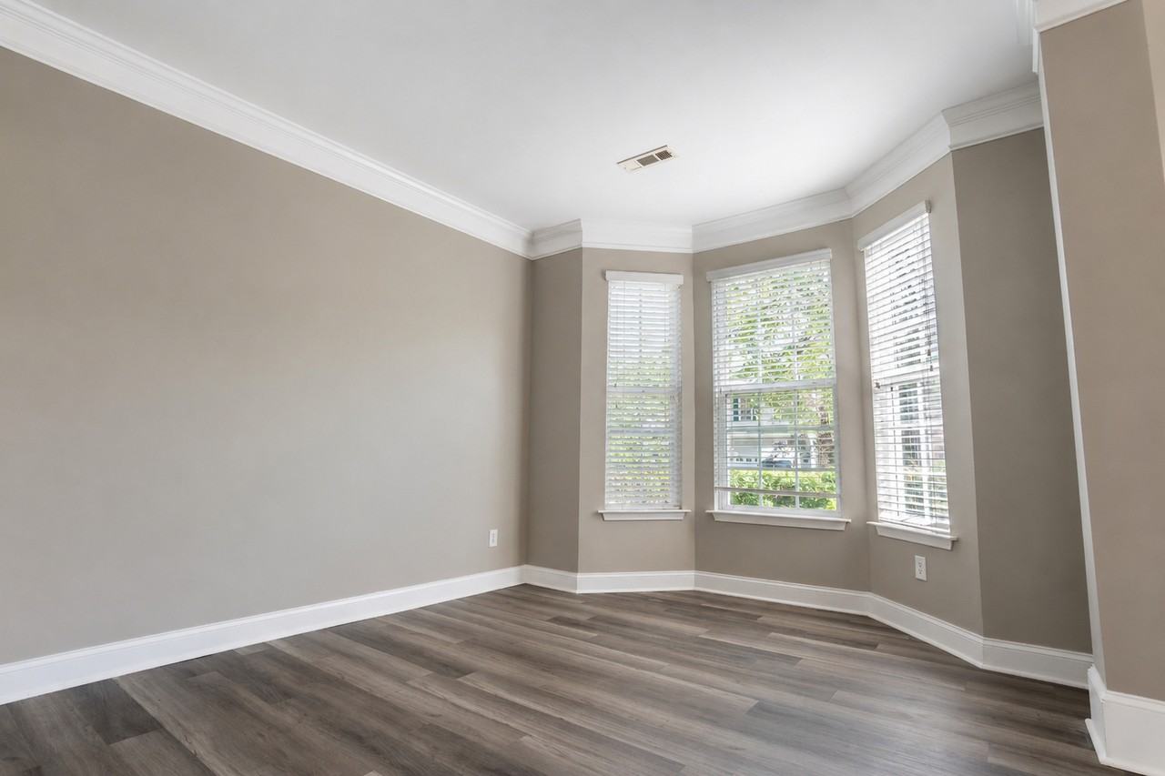 10132 Montrose Dr Nw #1 - Photo 2 of 31