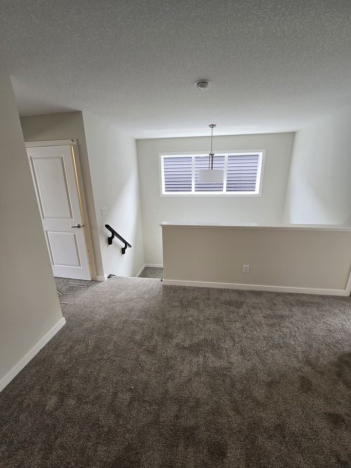 300 Homestead Dr Ne - Photo 2 of 21