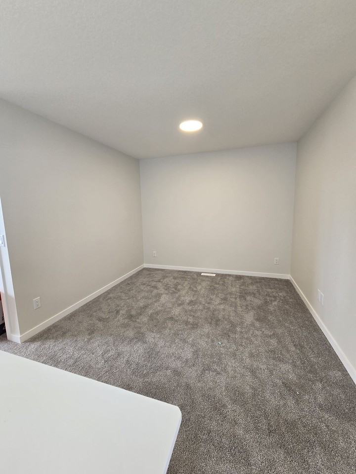 300 Homestead Dr Ne - Photo 4 of 21