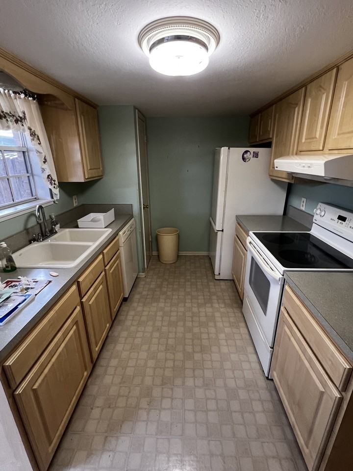 2700 N 16TH ST - 47Unit 47 #47 - Photo 2 of 9