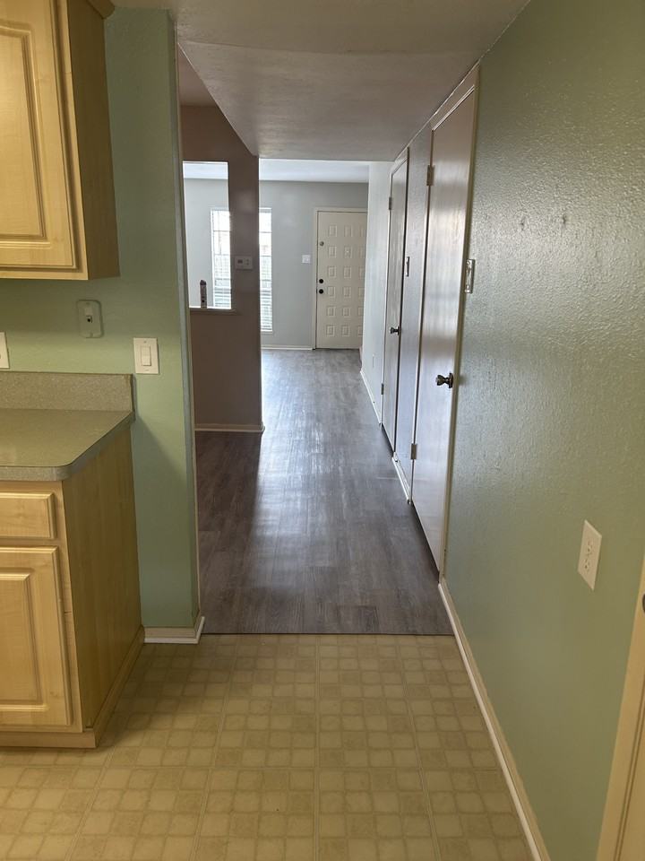 2700 N 16TH ST - 47Unit 47 #47 - Photo 6 of 9