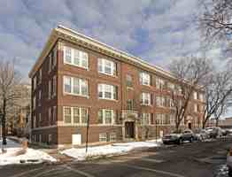 featured image of 1214 W Rosemont Ave