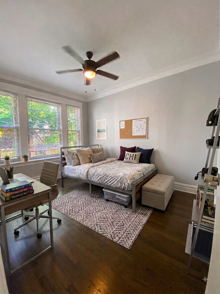 1214 W Rosemont Ave #1222-1 - Photo 5 of 8
