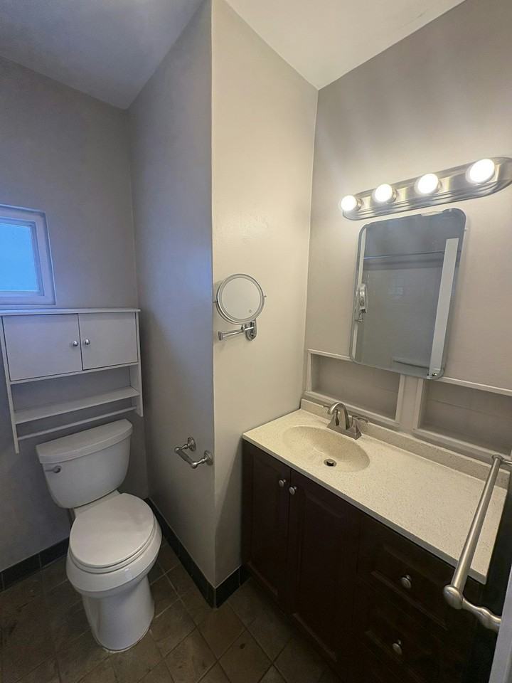344 Vester Street - Photo 4 of 22