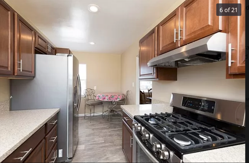3335 Nile St - Photo 4 of 21