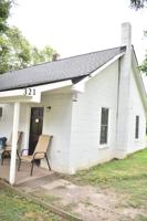 featured image of 321 Henderson St