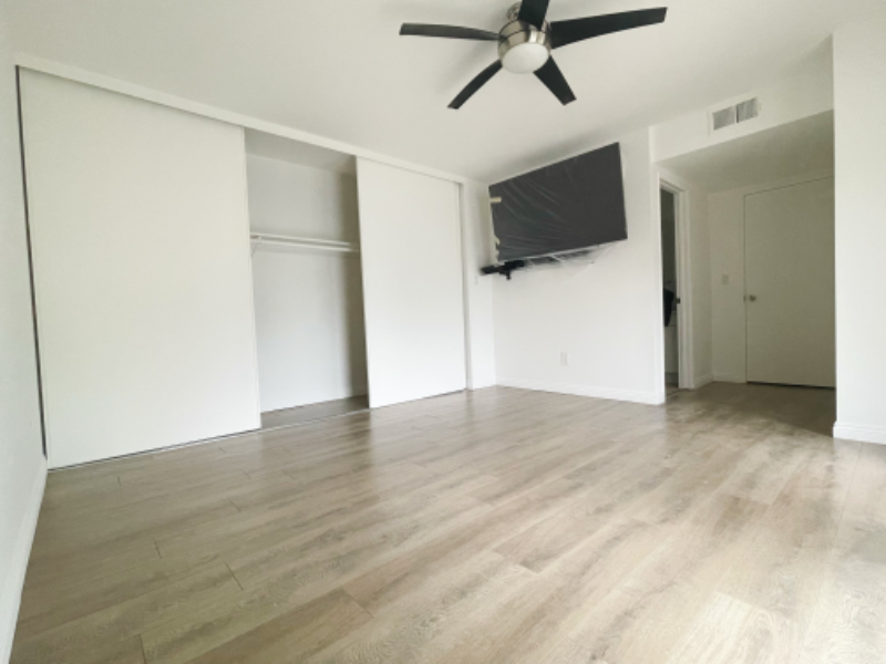 18526 Mayall St #I - Photo 3 of 21
