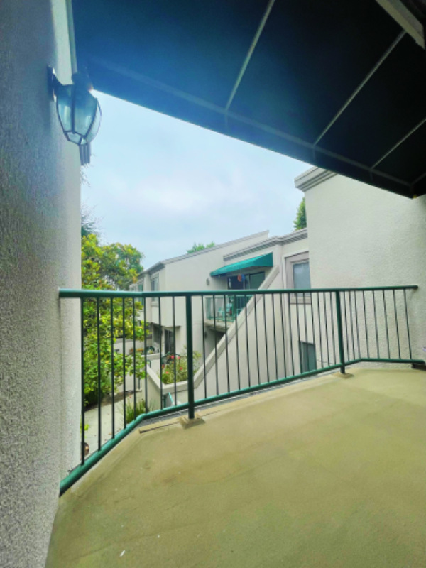 18526 Mayall St #I - Photo 6 of 21