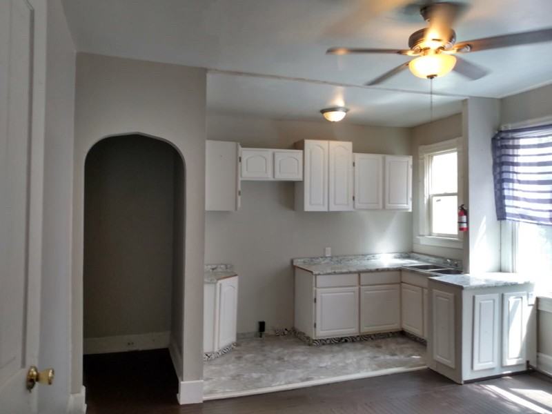 807 805/Bedford St #805-2ndFL - Photo 4 of 8