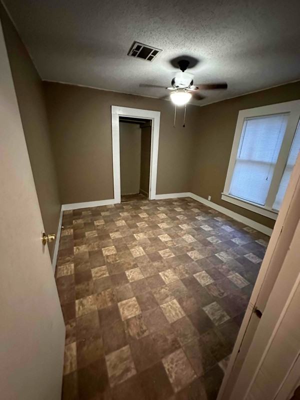 1405 Pine St - Photo 2 of 8