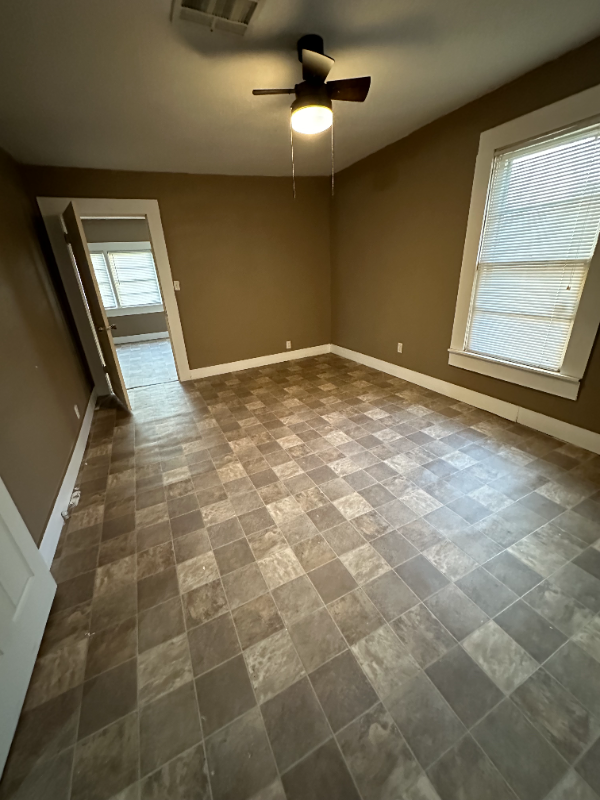 1405 Pine St - Photo 6 of 8