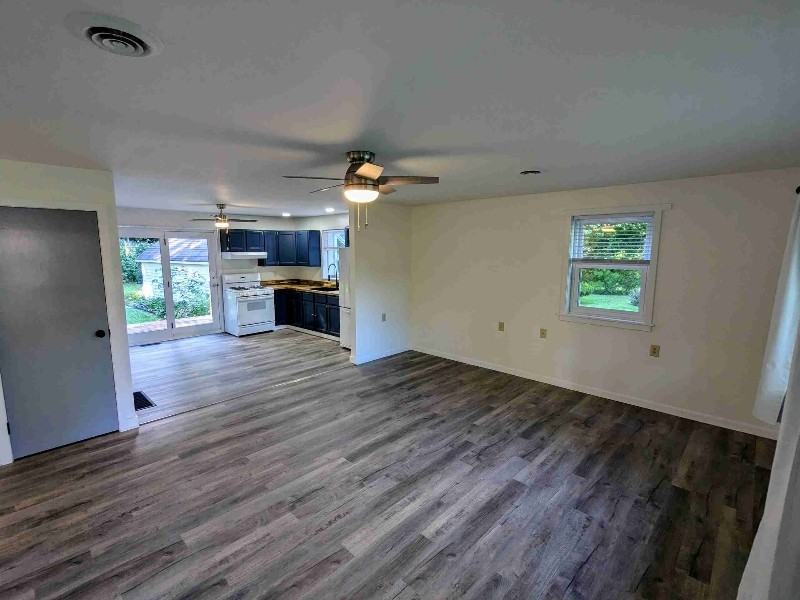 35 Hazelwood Ave - Photo 4 of 12