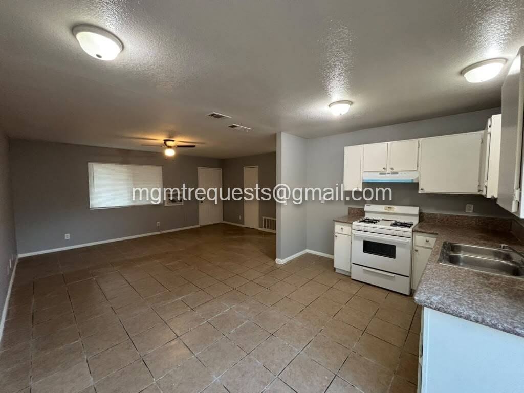 331 North 5th Street, Unit B - Photo 3 of 16