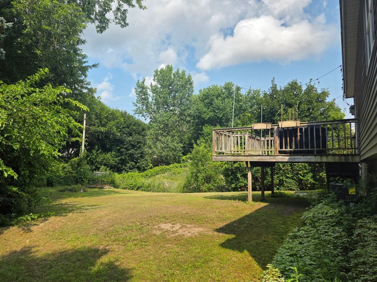 4900 Thornapple Ln - Photo 5 of 20