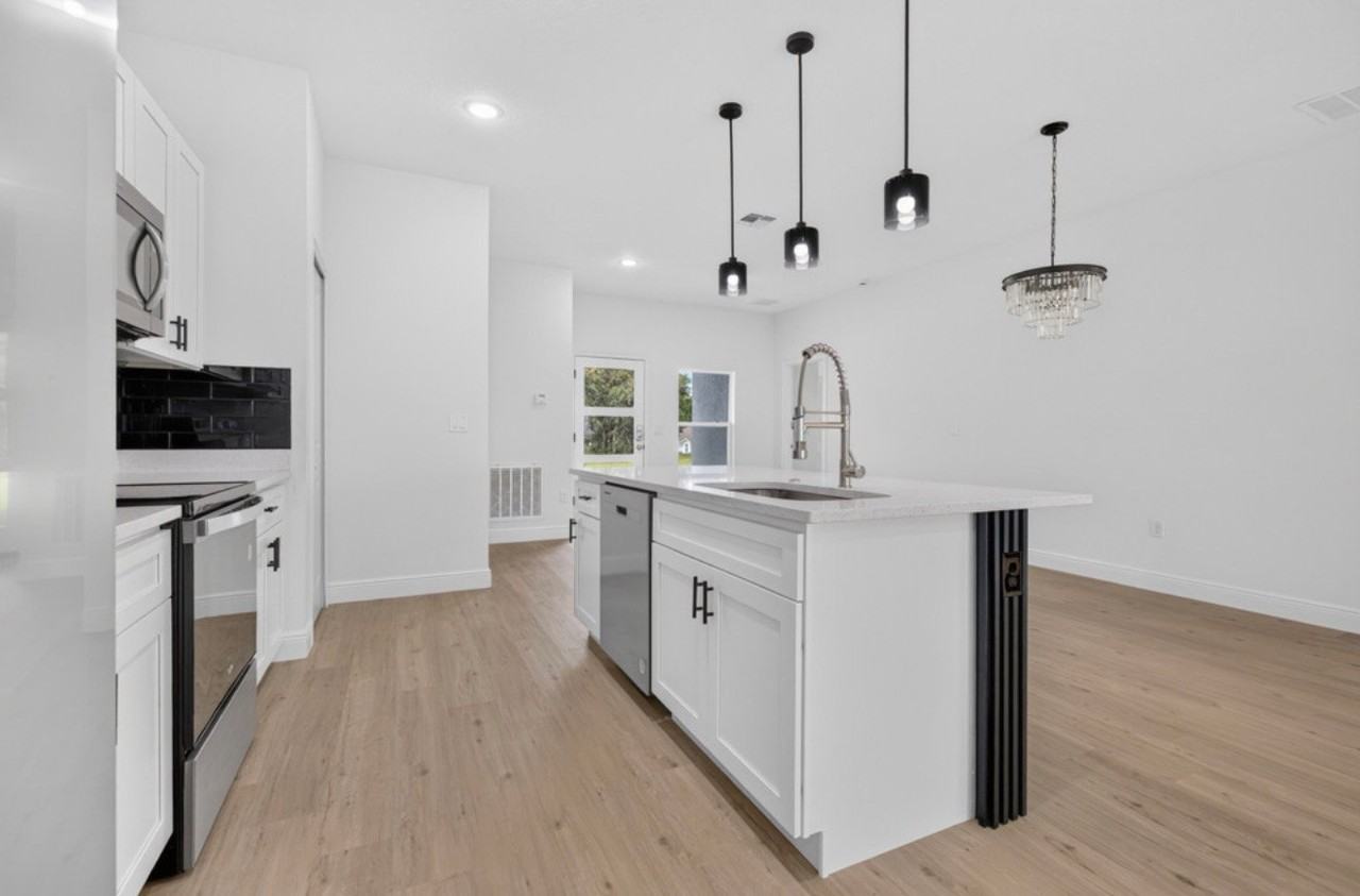 7883 Sw 138th Street Rd - Photo 5 of 12