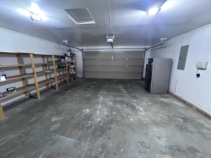 517 Meadowview Ln - Photo 2 of 17