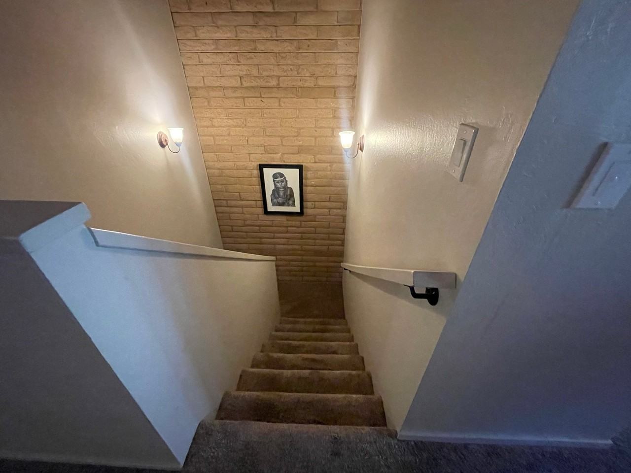 120 Country Club Dr - Photo 6 of 11