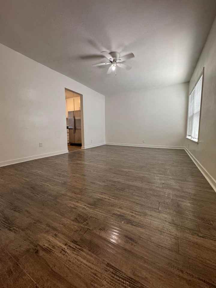 14711 Erwin St #6