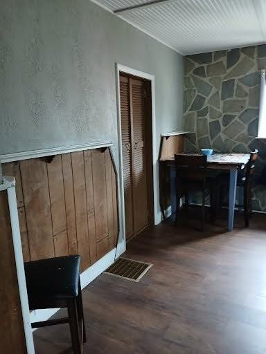 1601 Kimball Ave #R2 - Photo 3 of 7
