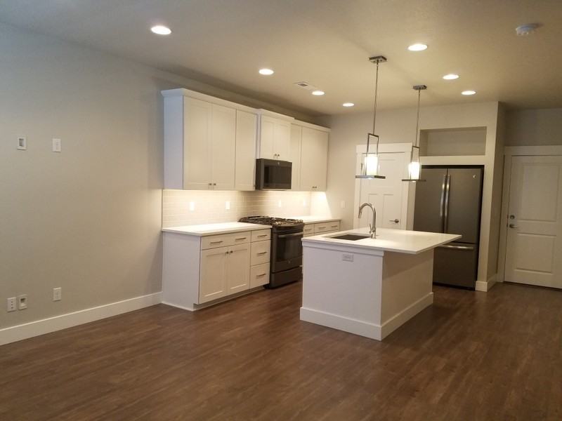 1220 W Clark Ln - Photo 4 of 15
